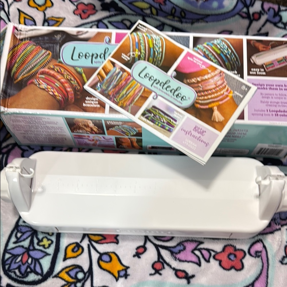 Loopdedoo Bracelet Making Kit - Picture 2 of 4